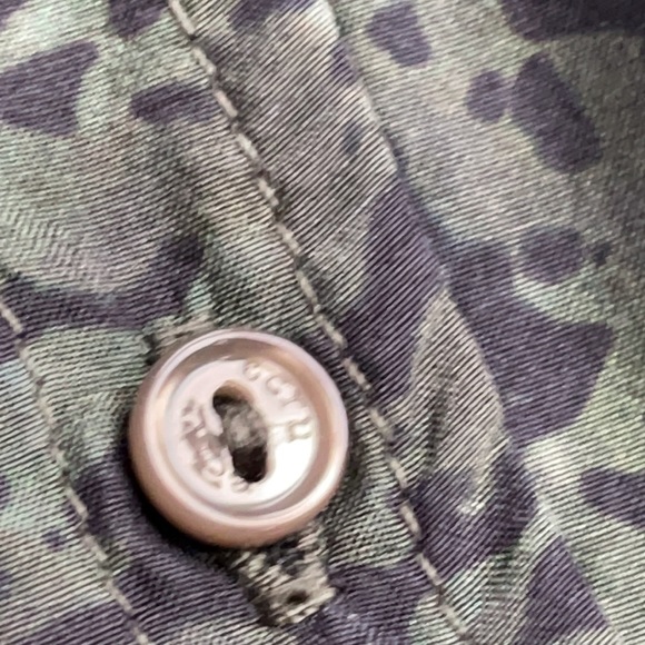 ECRU Silk Camo/Animal Print Blouse sz XS - Picture 11 of 14